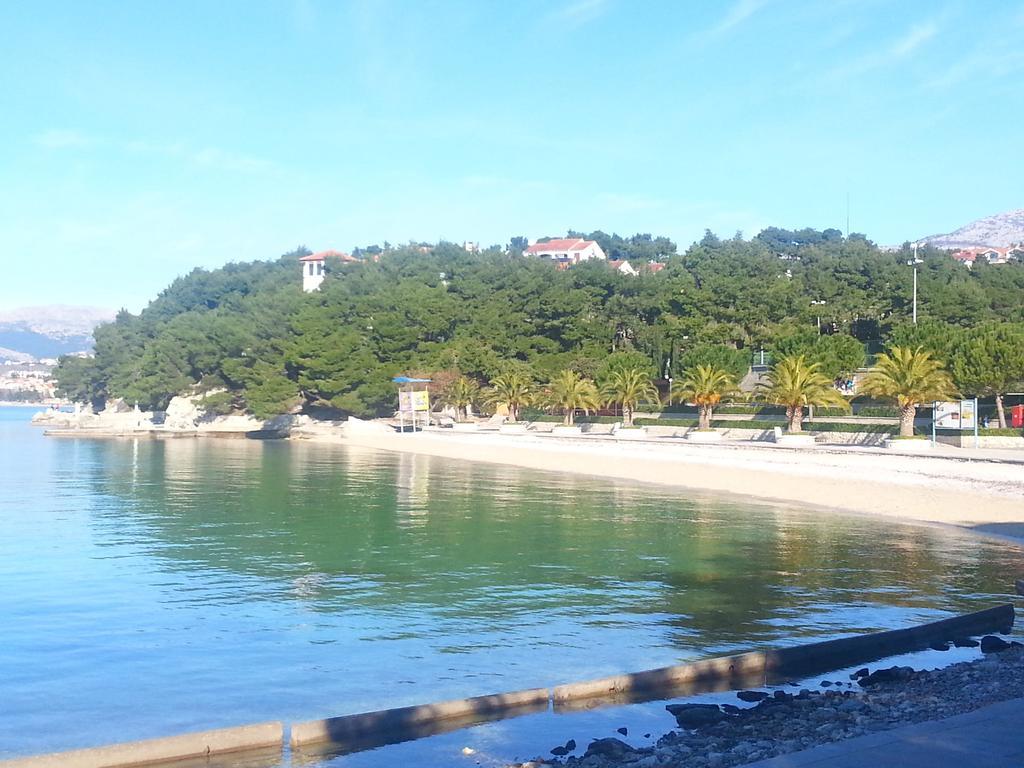Holiday Home Petra Podstrana Rum bild