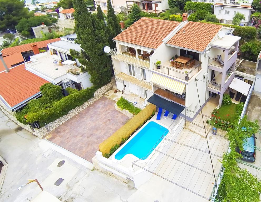 Holiday Home Petra Podstrana Rum bild